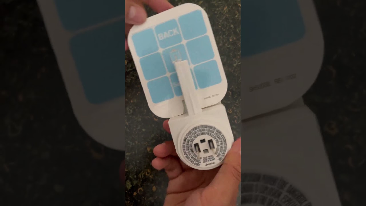 Safer Brand Home SH502-2SR 2 Indoor Plug-in Fly Traps for Flies, Fruit Flies, Moths, Gnats!