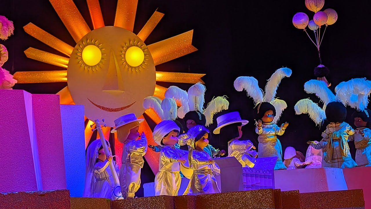 it's a small world in 15 different languages