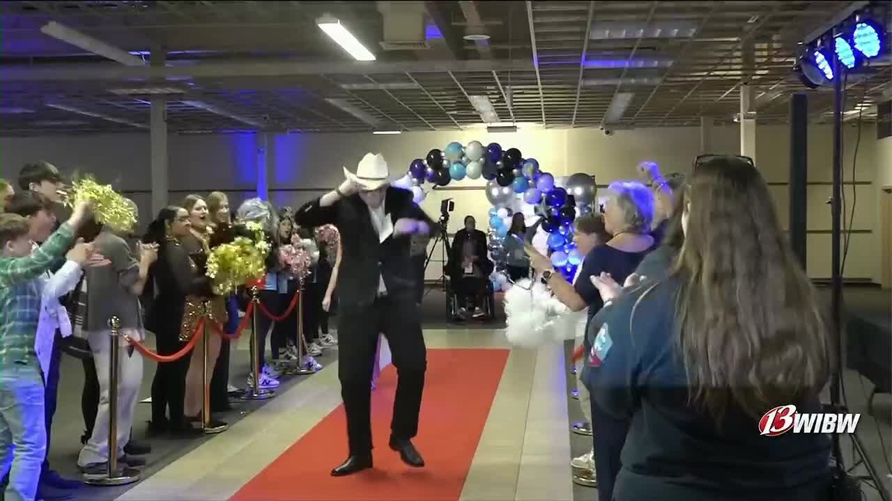 Night to Shine gives everyone a turn in the spotlight