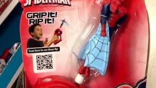 MARVEL "Spinning Spider-Man - Flying Heroes" Grip it Rip it Flying Action Figure Toy / Toy Review screenshot 5