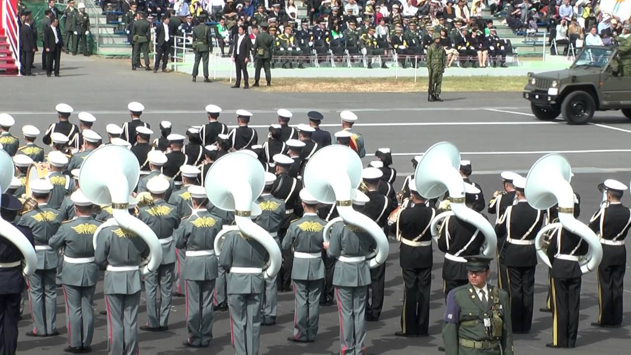平成28年度自衛隊中央観閲式(総合予行)陸海空音楽隊による徒歩行進部隊の行進曲演奏-後側より (抜刀隊･軍艦･空の精鋭･大空)ノーカット版 ...