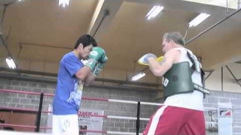Road To Mosley, Manny Pacquiao Blasts the Mitts with Freddie Roach 3/14/11