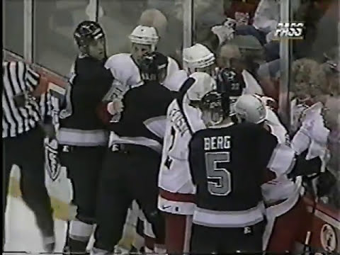 Rob Blake vs Tomas Holmstrom