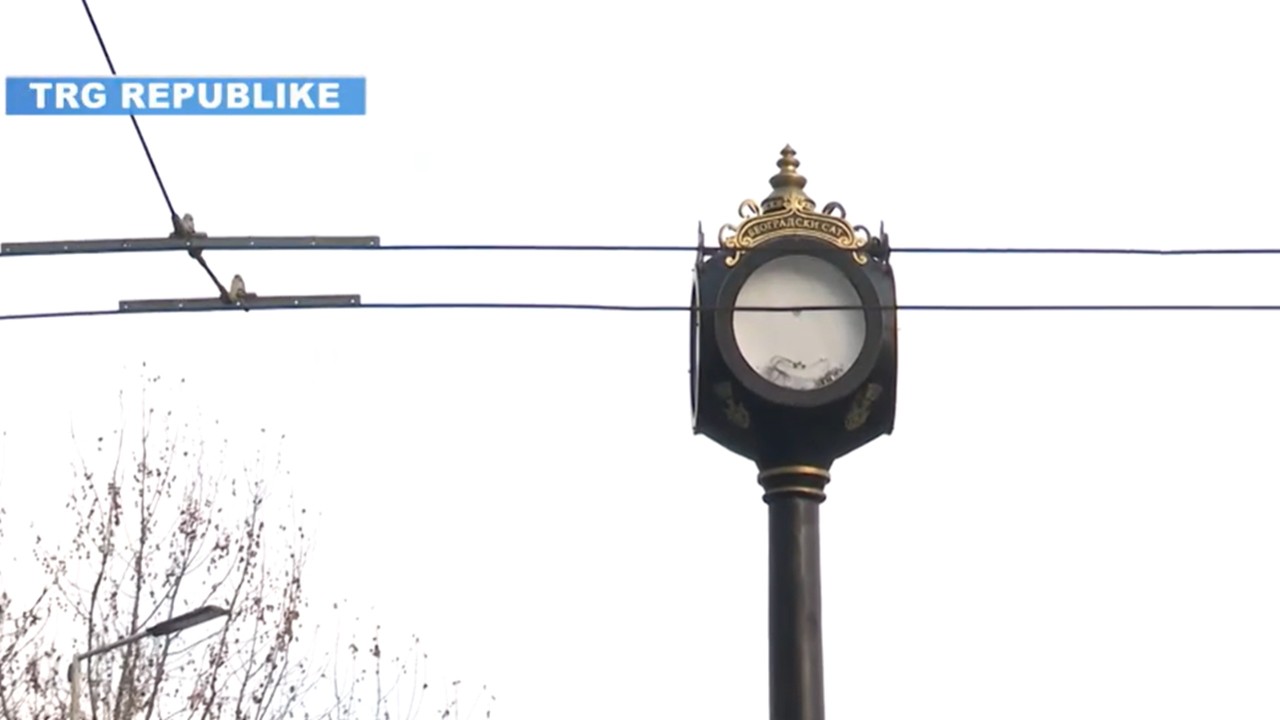 Pokvario se sat na Trgu republike posle 10 dana, kada će biti popravljen?