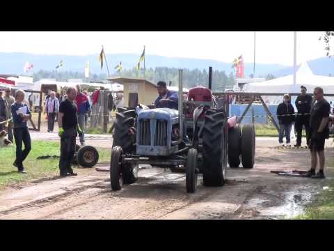 Vintage Tractor Pulling 70