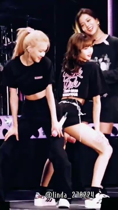 #viral#viralshorts  #blackpink#Lisa and Rosè# goyang bento#😎#goyang #fyp @BLACKPINK