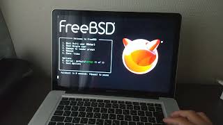 freeBSD HDD macbookpro8,2 boot screen