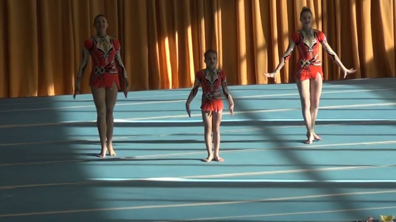 Женская группа Ли Елизавета/Касаева Виктория/Зварыч София, МС вальтиж