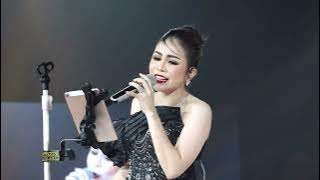 Momo Geisha Perform (1)