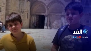 طفلان فلسطينيان يقومان بجولات في المواقع التاريخية وينتجان مقاطع فيديو لصفتحهما على فيسبوك