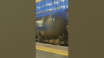 Class 66 Freight train going through Nottingham station. #shorts #torentstrains