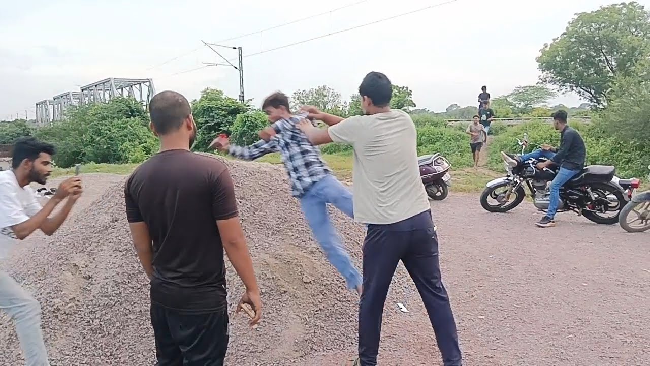 behind the funny scenes for maudaha boys shooting Masti masala #sorts # ...