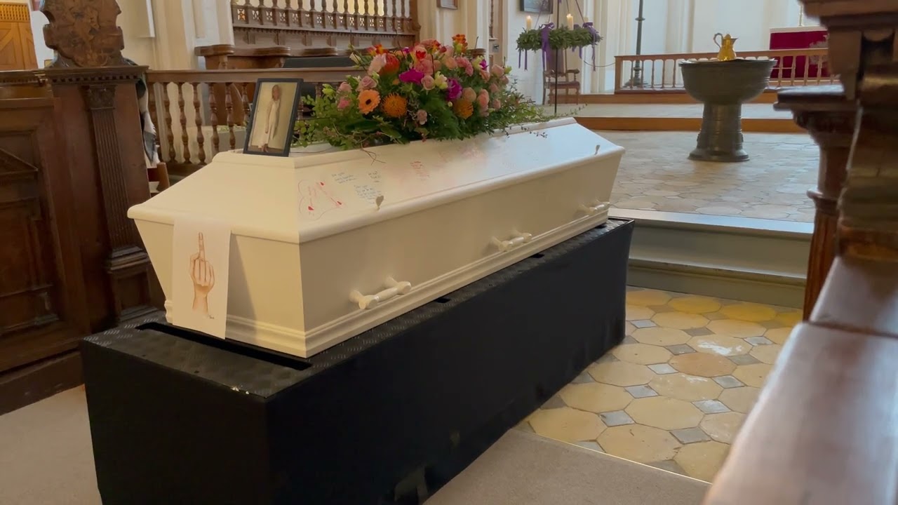 Fionas begravelse  Hvil i Fred