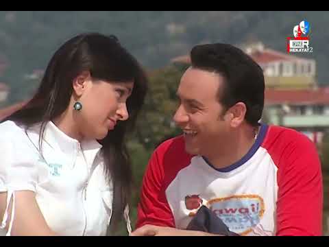 علي ياويكا قاعد في قاعدة رومانسية مع حب عمره ومش واخد باله إنه في خطر كبير