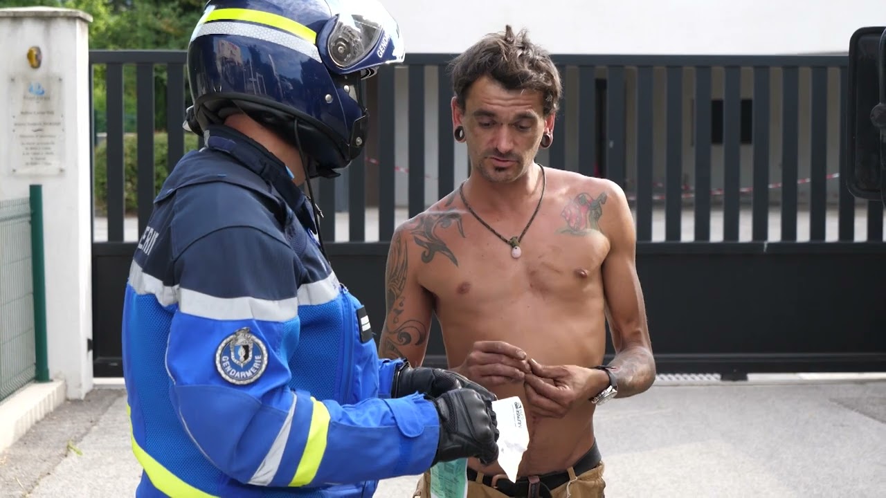 Drôle de contrôle pour ce véhicule de marginaux