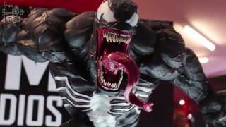 1/4 Scale Statue: Premium Collectibles - Venom　display