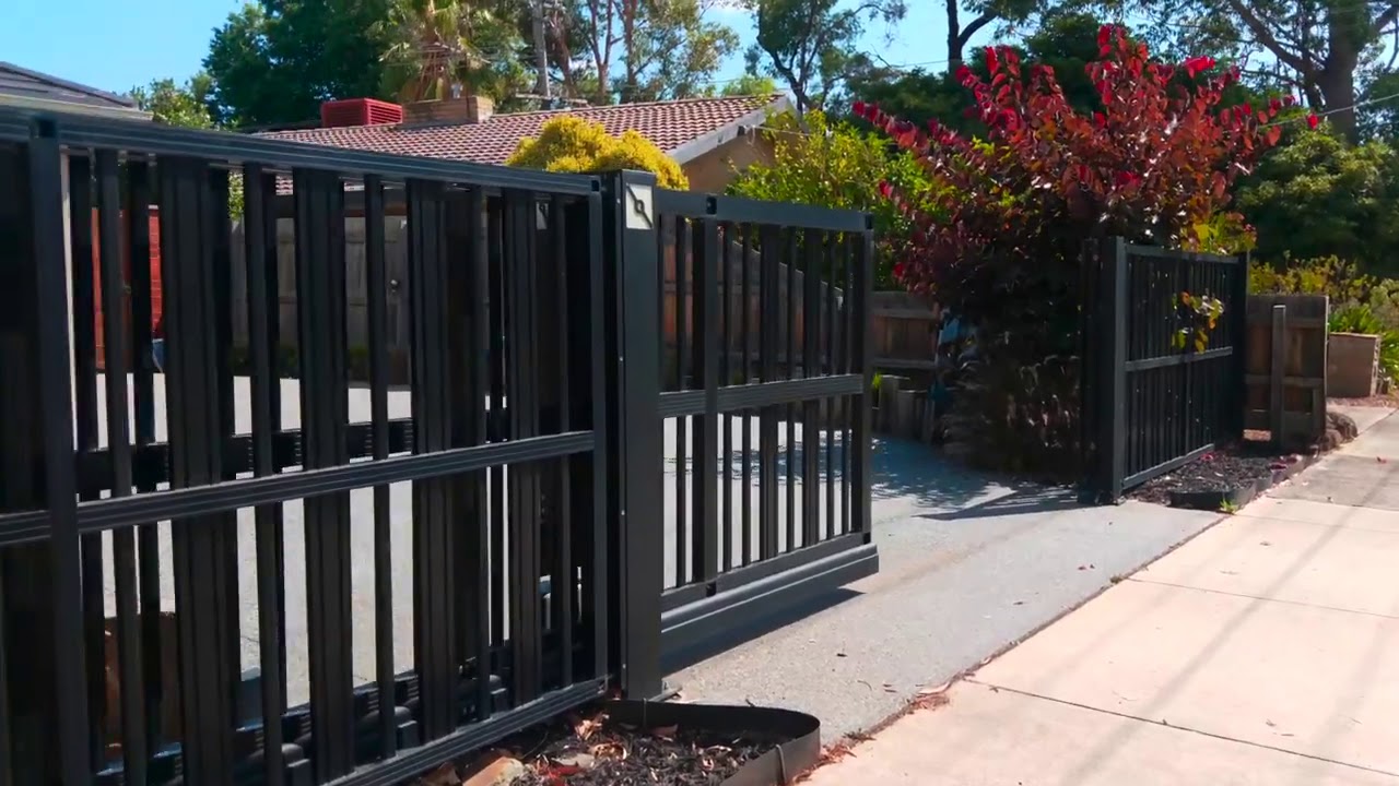 Letron Gate Racking Letron Cantilever Gate system - YouTube