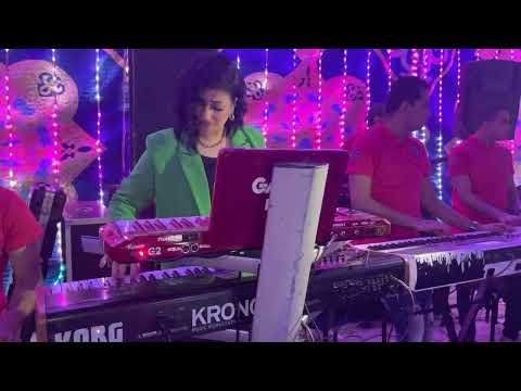 عزف علي الأورج ولا أروع الله أعلم العازفة مها عبد المؤمن 