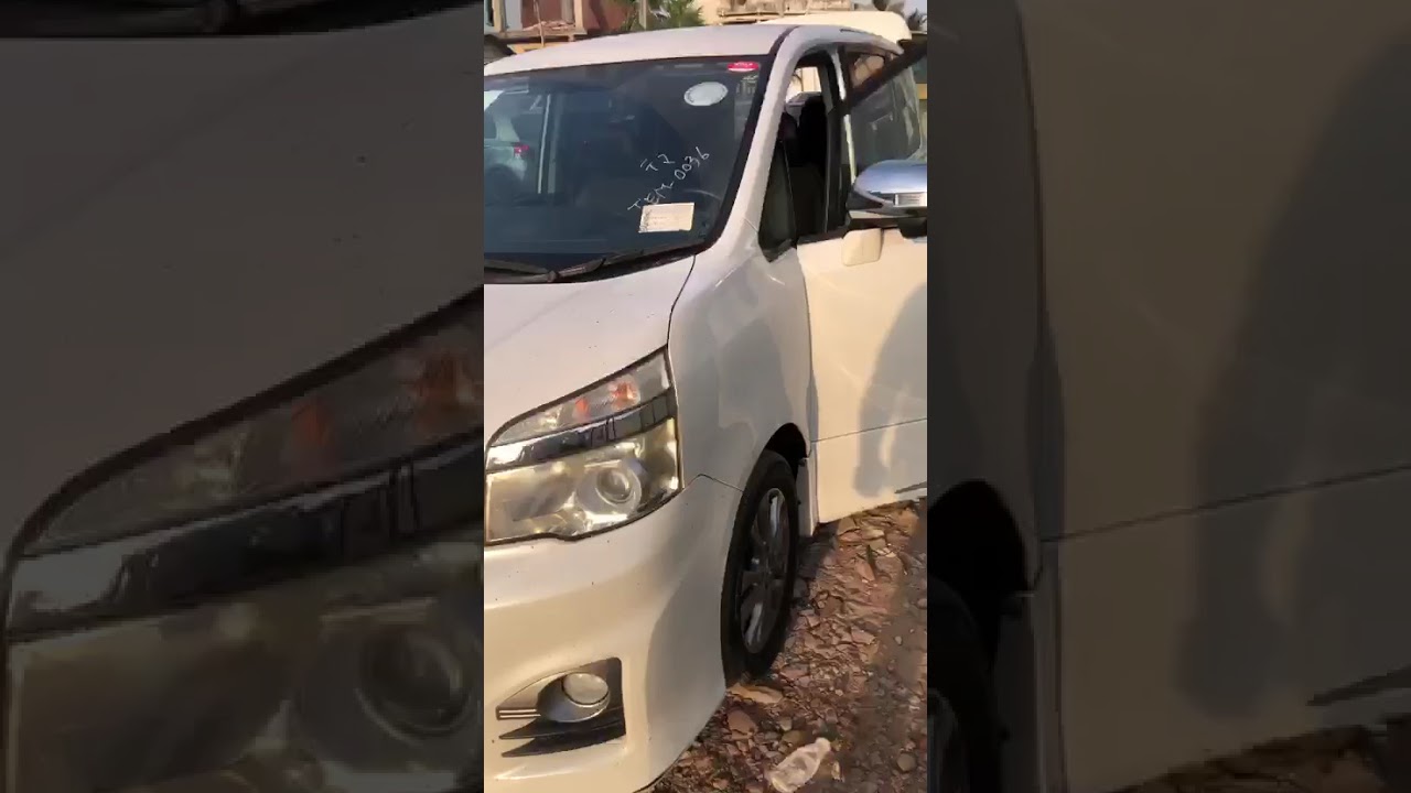 Toyota Voxy 2013 White