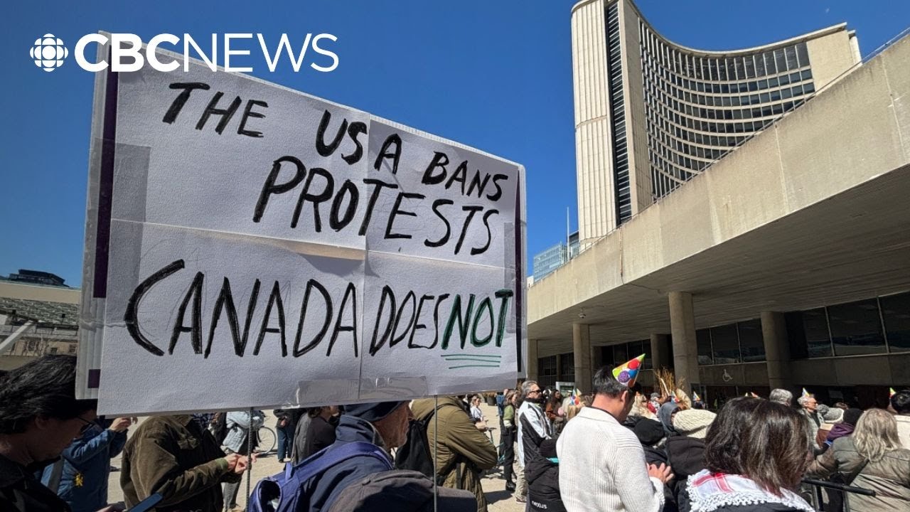 Toronto passes bylaw to restrict protests around places of worship, schools