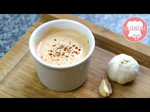 Video: Wie Man Eine Cremige Knoblauch-Mayonnaise-Sauce Macht