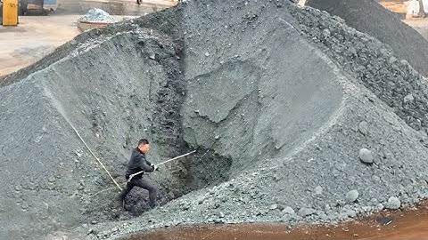 Barge unloading over 4000 tons of crushed phosphate rock - Smooth flow, relaxing video