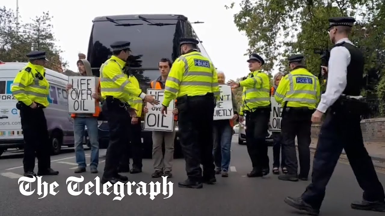 Just Stop Oil England cricket team on way to Lord’s