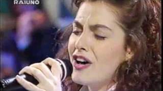 Antonella Arancio - Ricordi del cuore - Sanremo 1994.m4v chords