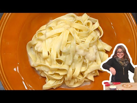 How to Make Pasta in Bianco (Italian for Fettuccine Alfredo) | Rachael Ray | Rachael Ray Show