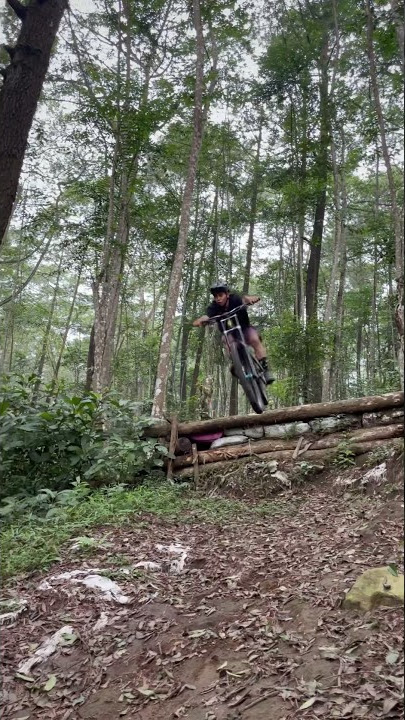 His courage is inferior to that of a latecomer🗿