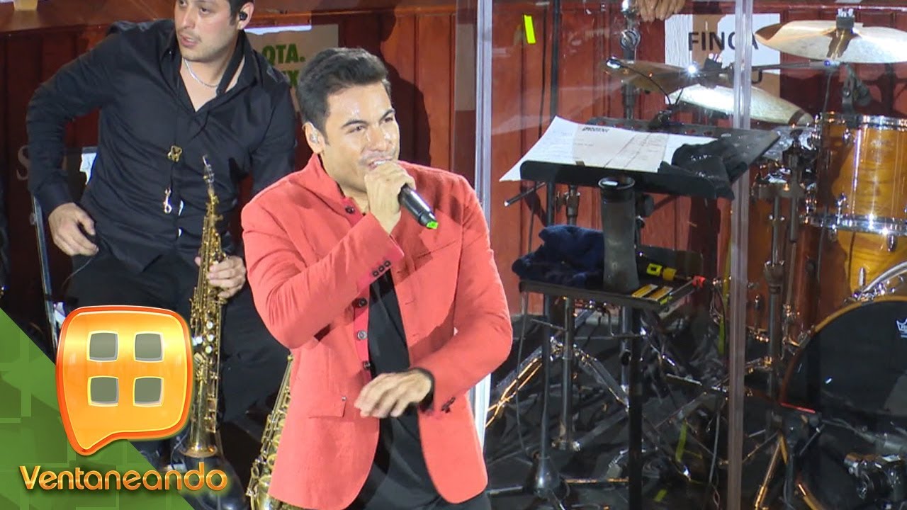 ¡Fan de Carlos Rivera se desmaya en pleno concierto! | Ventaneando