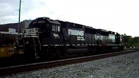 Norfolk Southern G5A Southbound Intermodal w/Cool Crew! Austell,Ga 04-18-09©