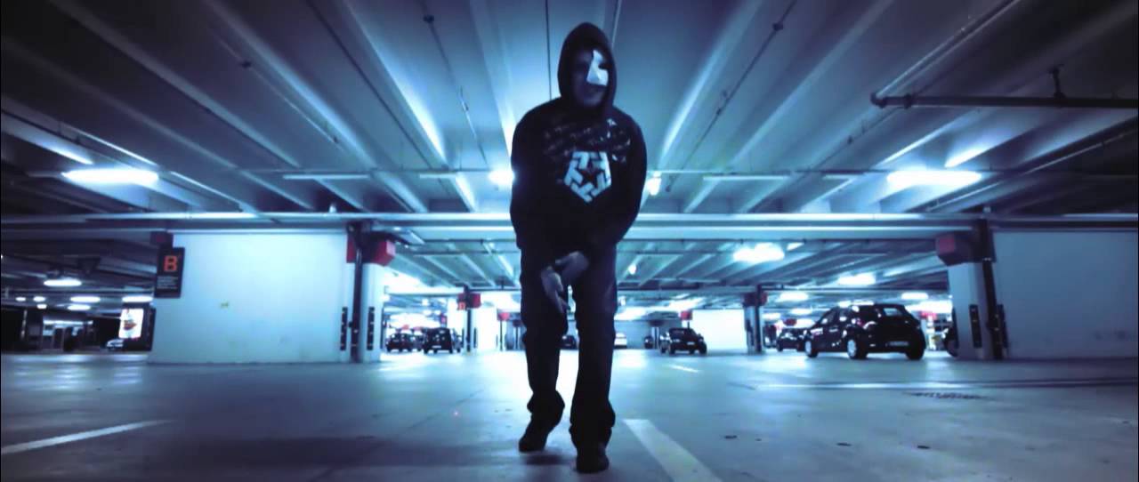 Steve - Non Girarti (Official Video)