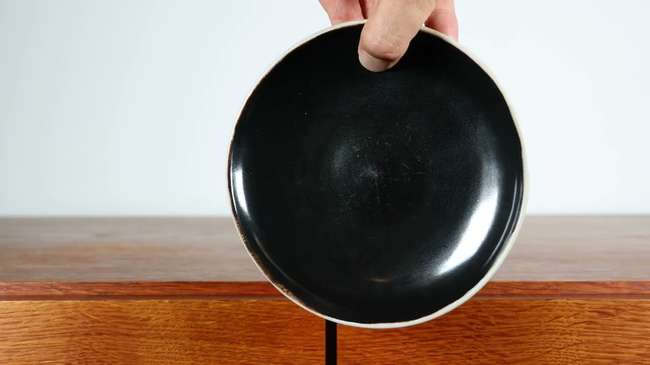 Lucie Rie（ルーシー・リー）／Hans Coper （ハンス・コパー）黒釉