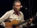 James Taylor - Don't Let Me Be Lonely Tonight (Excellent singing ability beyond the real thing.)