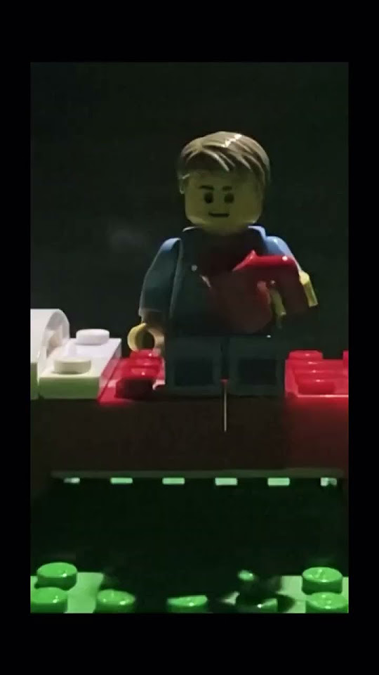 Android vs Apple alarms 😅 lego memes shorts applephones android