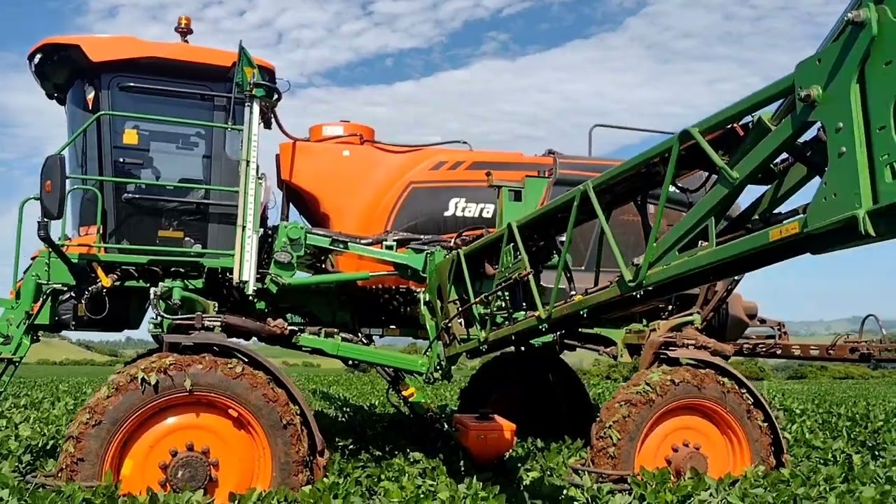 CONHEÇA O IMPERADOR 2000.   #agricultura #agribusiness #pulverizador STARA #STARA #soja #agriculture
