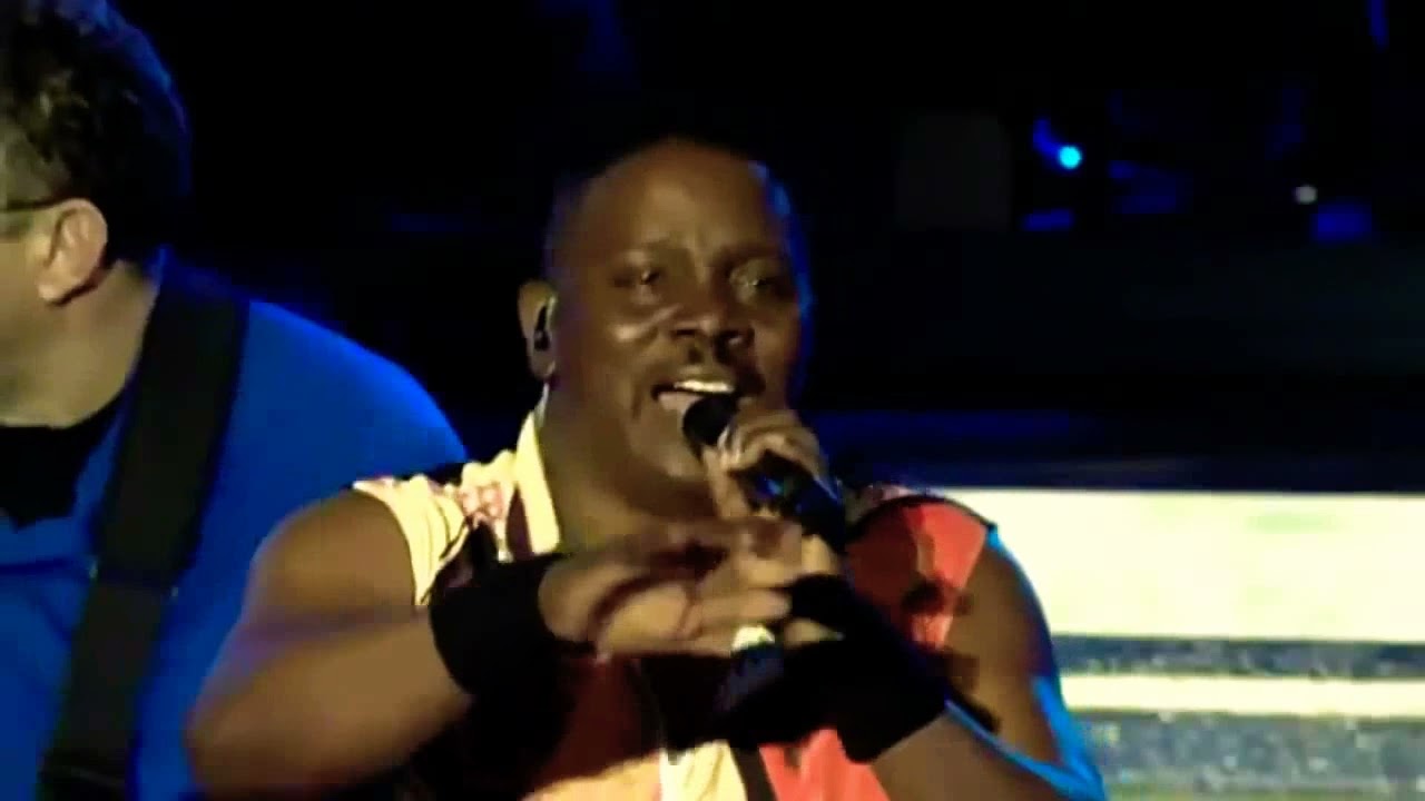 EARTH WIND & FIRE - FANTASY (1977)    Live performance    fragment (double playing time )   Stereo