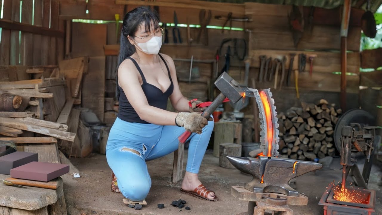 18-летняя гениальная девушка превратила пруток из пружины грузовика в уникальный острый нож для выжи