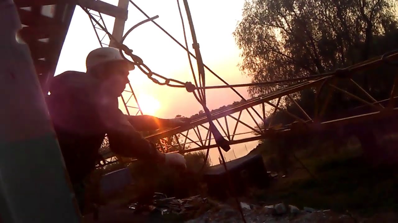 Монтаж подвесных лесов - YouTube