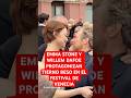 El Beso De Emma Stone Y Willem Dafoe Que Sorprendió En El Festival De Cine De Venecia El Beso De Emma Stone Y Willem Dafoe Que Sorprendió En El Festival De Cine De Venecia