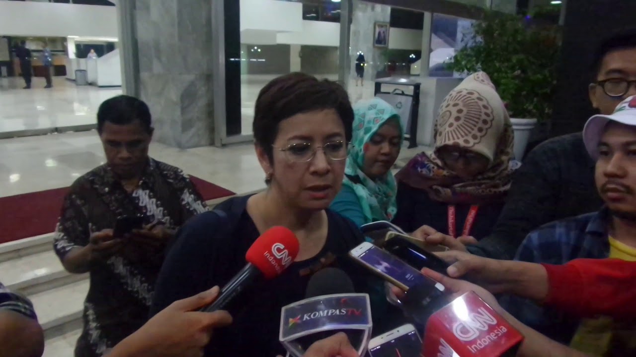  Ekspresi Nurul Arifin Pasca-Penetapan Tersangka Setya Novanto