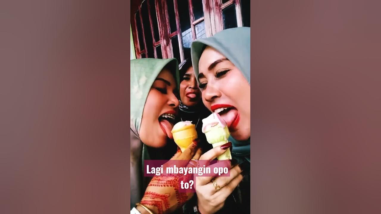 emak-emak stw hot - YouTube
