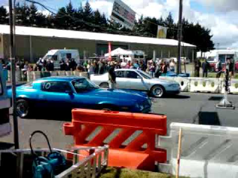 Nissan Skyline GTR vs 1976 Trans Am (American Muscle)