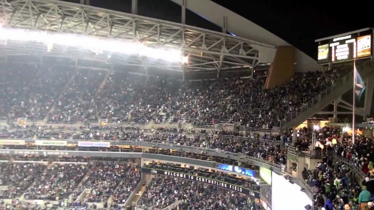 Cortez Kennedy Raises the 12th Man Flag
