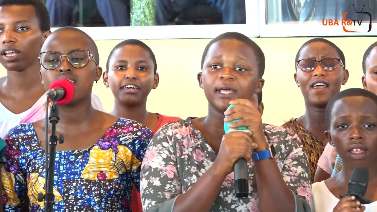 Kurikirana ama choras yaririmbwe ku ntahangwa kuri uyu wimana igenekerezo rya 2/11