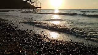 Stunning Sunset with Beautiful Ocean Waves, Silver-Hued Waves, Calming Ocean Sounds for Relaxation