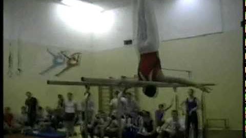 Parallel bars - Roll bwd to support