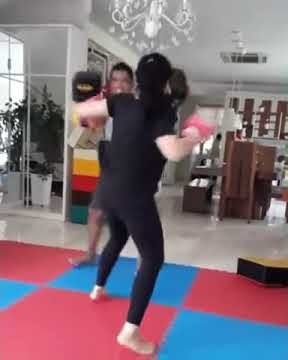 Rajin Muaythai body Nagita Slavina makin sexy