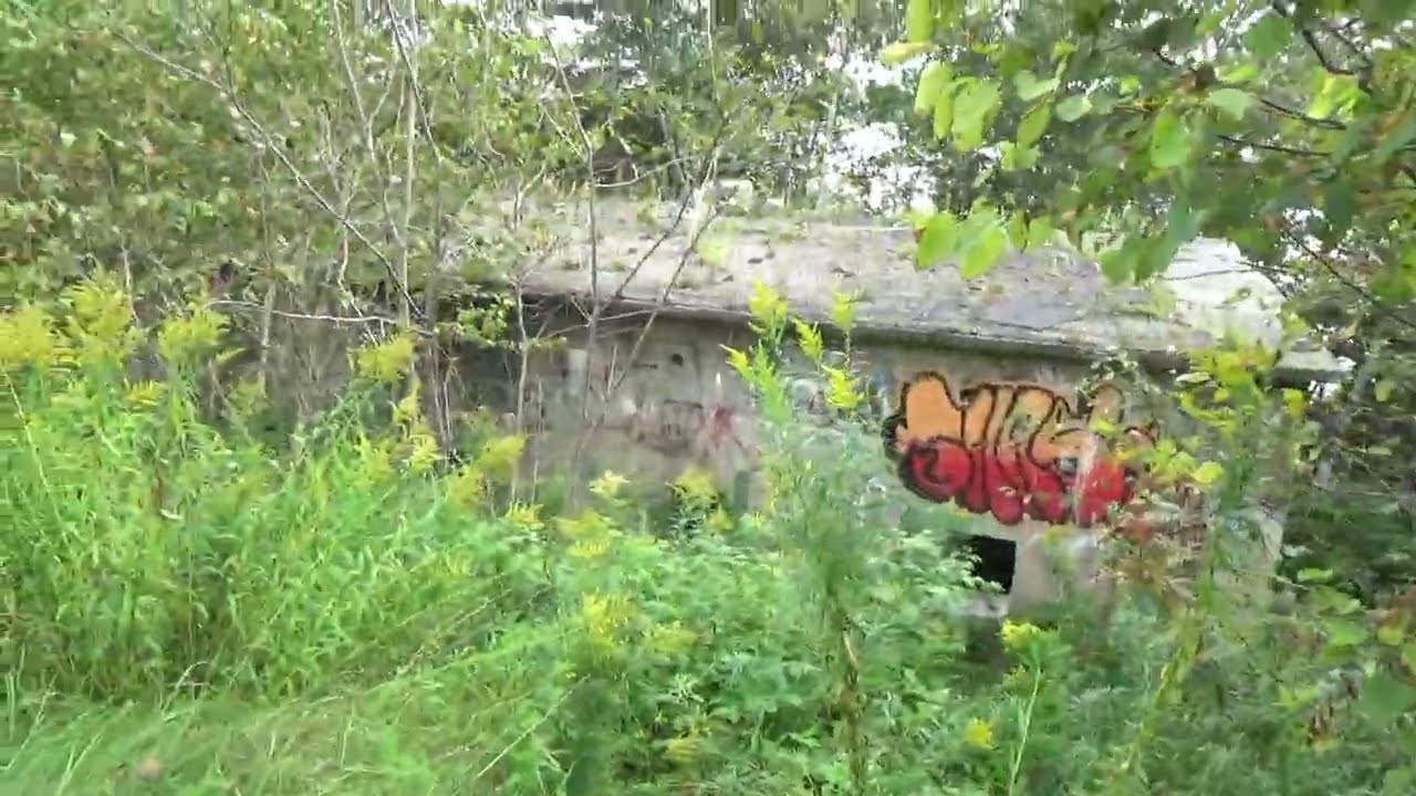 Looking for the Searchlight Building